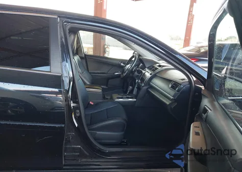 2013 Toyota Camry Se z USA, uszkodzony, nr VIN 4T1BF1FK7DU248973